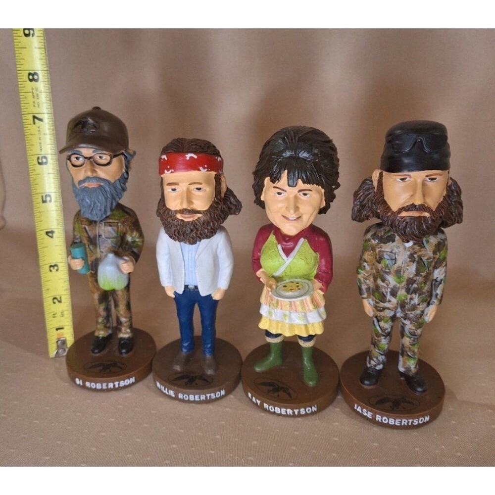 4 DUCK DYNASTY DUCK COMMANDER BOBBLE HEADS Willie, Kay, Jase, Si Robertson